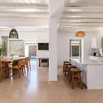 Mykonos Ag In Villa Fteliá